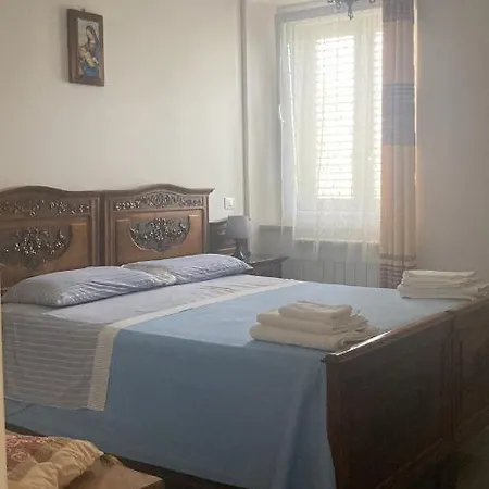 A Piedi In Spiaggia,appartamento In Casa Singola شقة