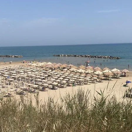شقة A Piedi In Spiaggia,appartamento In Casa Singola أورتونا