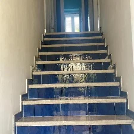 A Piedi In Spiaggia,appartamento In Casa Singola شقة أورتونا