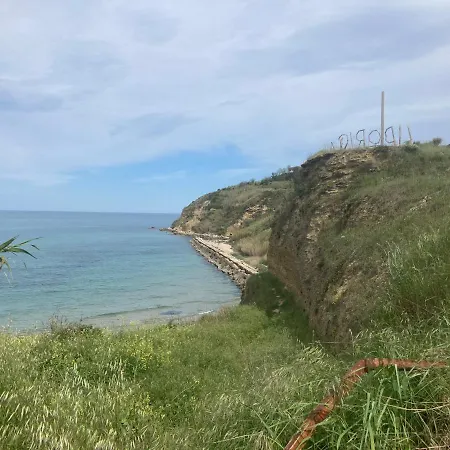 A Piedi In Spiaggia,appartamento In Casa Singola شقة