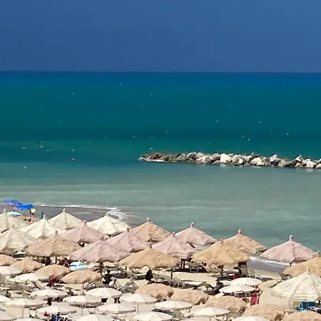 شقة A Piedi In Spiaggia,appartamento In Casa Singola أورتونا